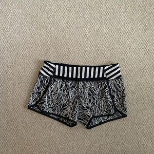Lululemon black and white shorts